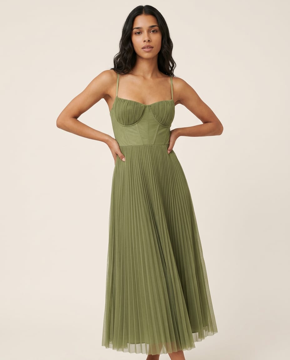 Vera Elegant Pleated Midi Dress